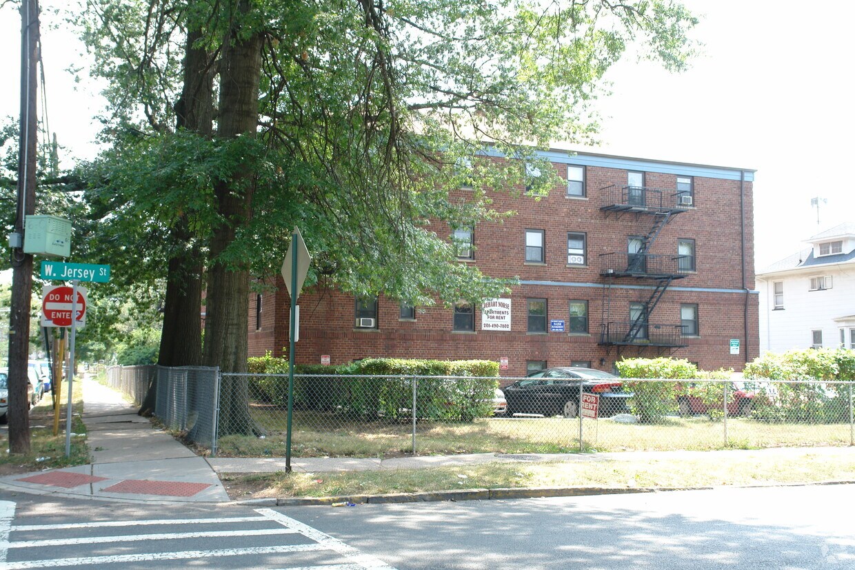 Jeffrey Garden Apartaments - Jeffrey Garden Apartments