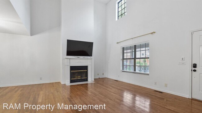 Building Photo - 3 br, 2.5 bath House - 502 Upsall Drive