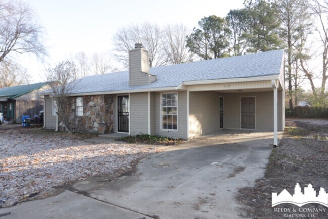 Building Photo - 117 Gavin Rd