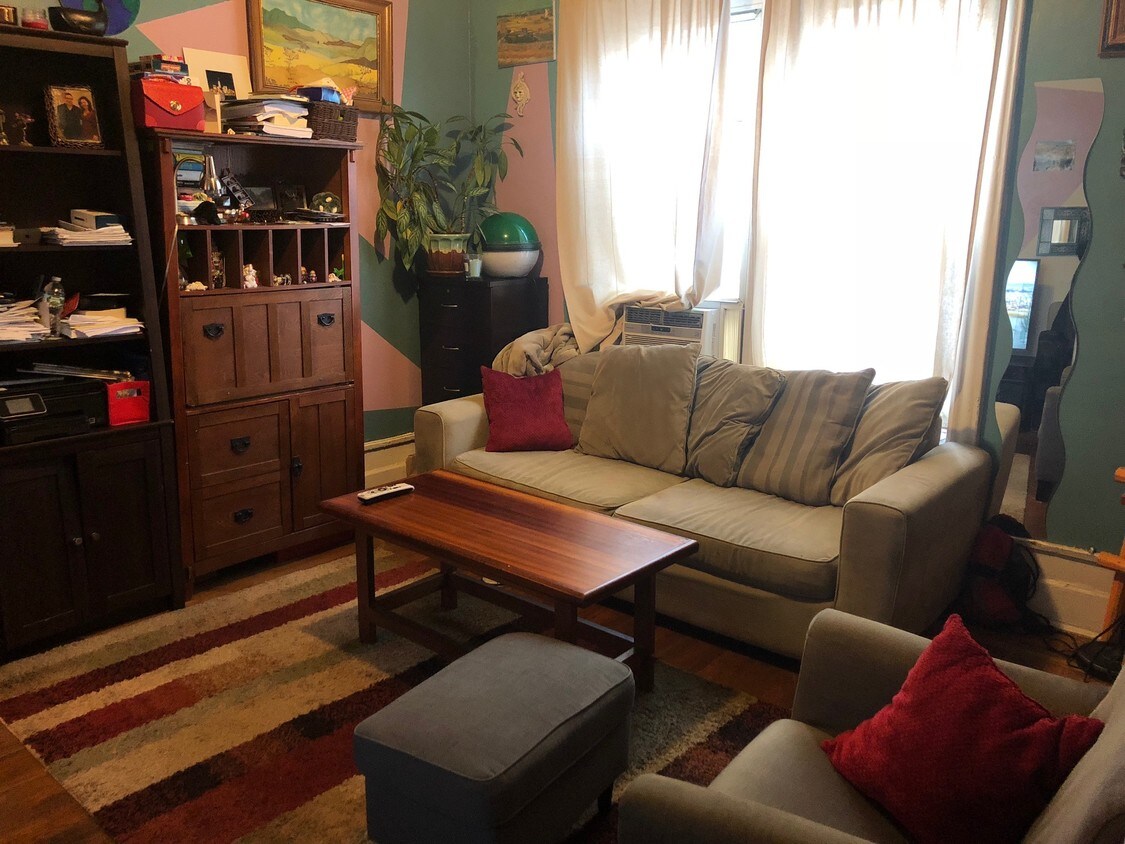sala de estar - 425 61st St