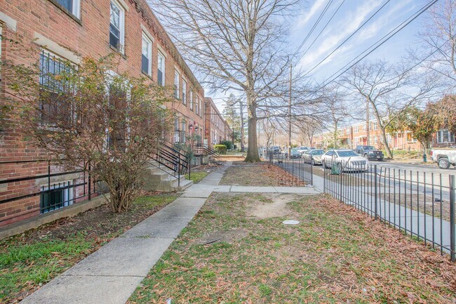 Foto del edificio - Cute 2 BR/1 BA Condo Apartment in Bellevue!