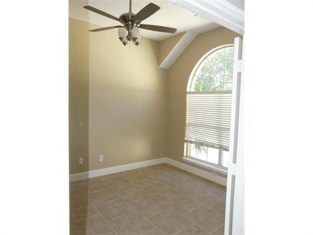 Building Photo - 5568 Seabury Dr