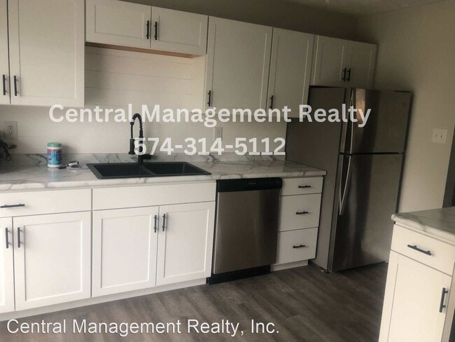 Building Photo - 3 br, 1.5 bath House - 1311 Helmen Drive