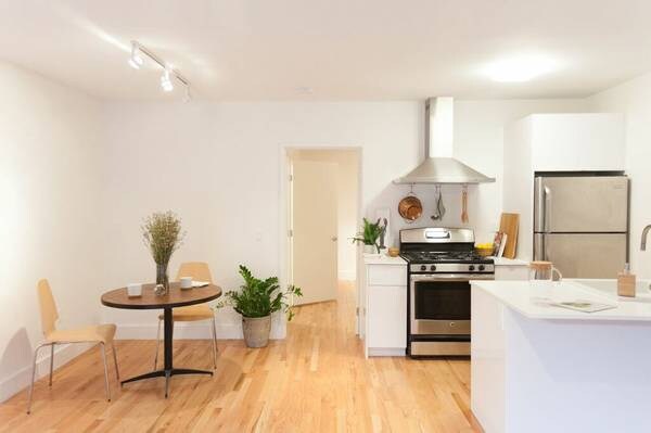 Foto principal - 3100 London St
