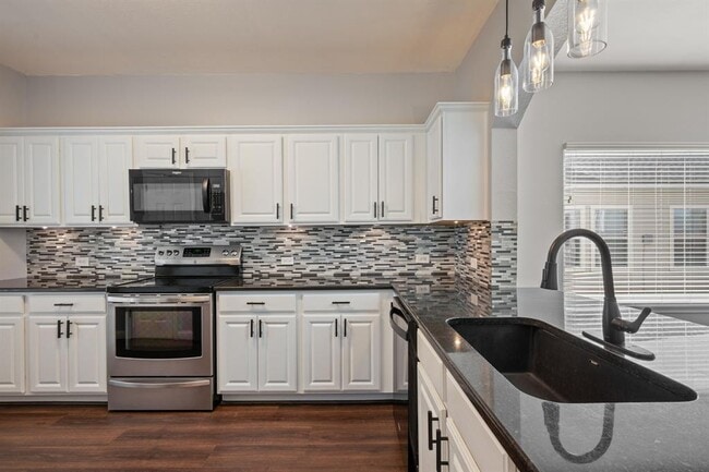 Building Photo - 11814 Bastrop St