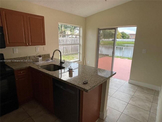 Building Photo - 8350 NW 193rd Ln