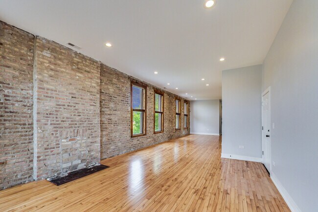 Foto del edificio - 1133 S Western Ave