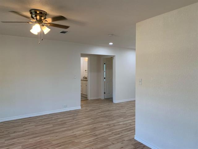 Building Photo - 820 W Crawford St