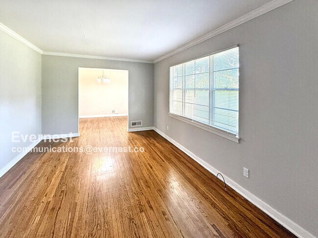 Foto del edificio - 913 21st Ave NW