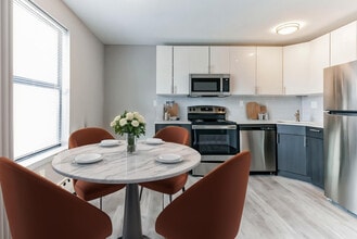 Dining Room - Newpointe Apartments