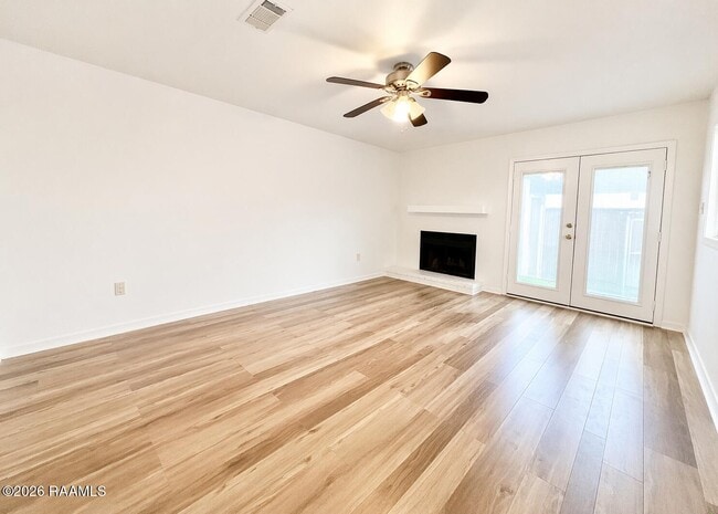 Foto del edificio - 6212 Stumberg Ln