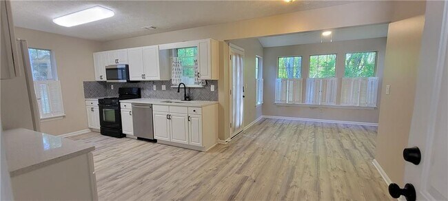 Building Photo - 3324 Benthollow Ln