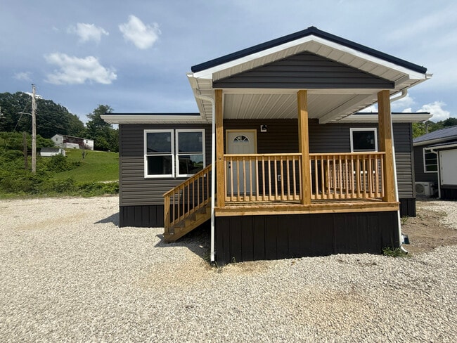 Building Photo - 6497 Daniels Fork