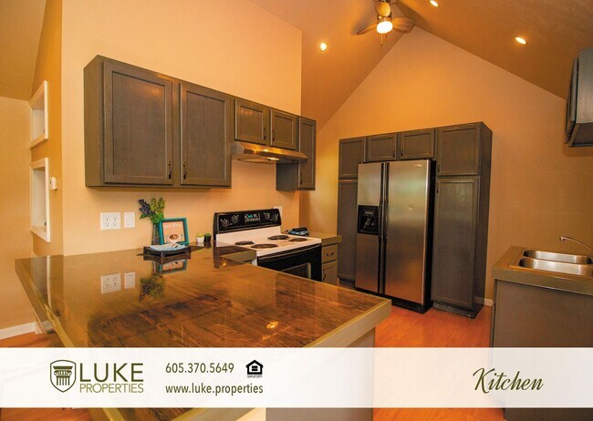 Foto del edificio - 601 W Brookings St