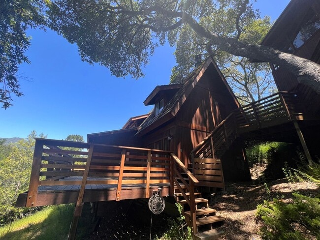 Building Photo - FOUR BEDROOM THREE BATH PLUS OFFICE UPDATE...