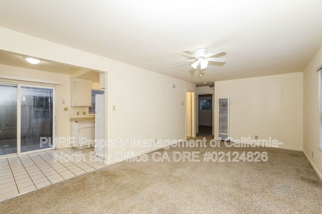 Building Photo - 327 N Main St