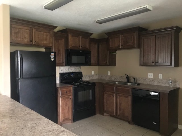Building Photo - 5238 Ogea Rd