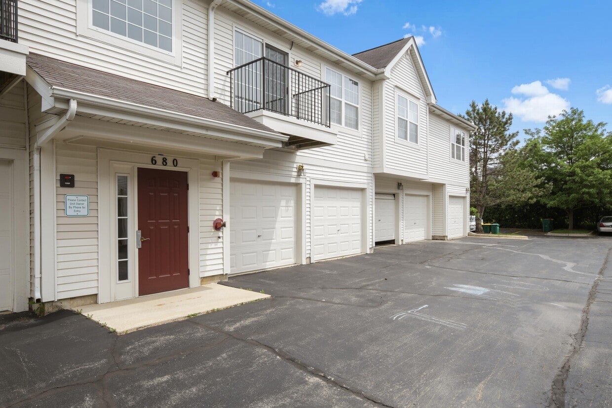 680 Mill Cir, Wheeling, IL 60090 Townhome Rentals in Wheeling IL
