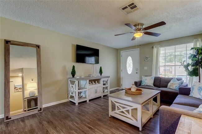 Foto del edificio - 12529 Mondragon Dr