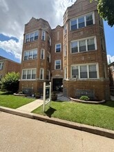 Building Photo - 9222 S Laflin St
