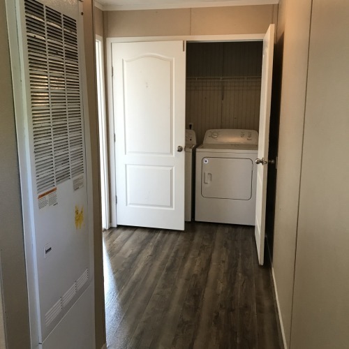 Building Photo - Newly remodeled 2 bed home, perfect for en...