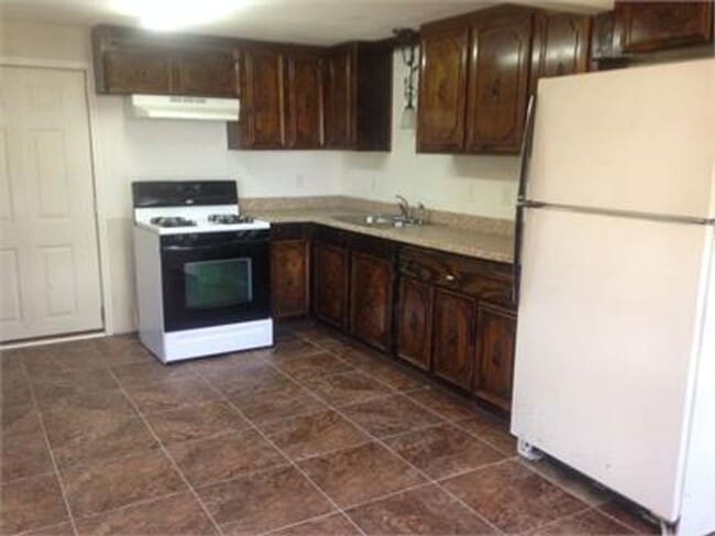 Building Photo - Comfortable 3-Bedroom Home in Houma - Only $985/Month