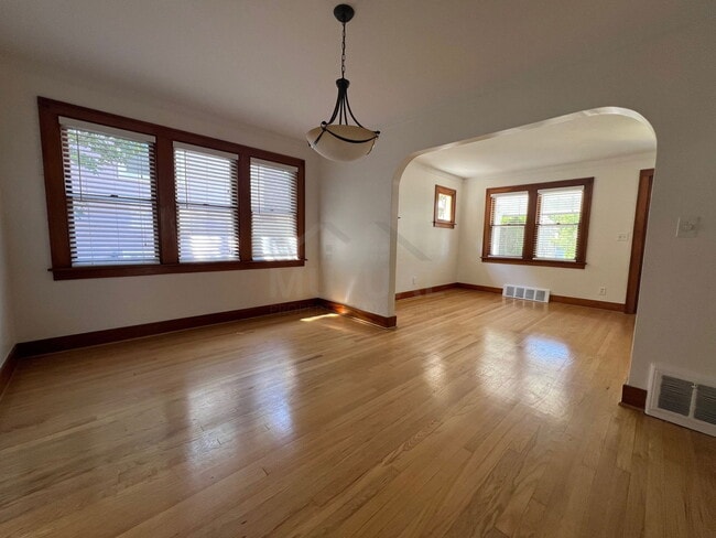 Building Photo - 134 Highland Ave