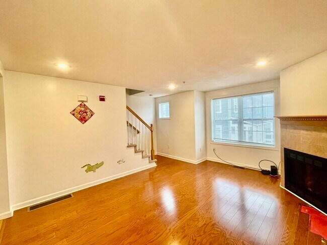 Foto del edificio - 18 Hampton Ave