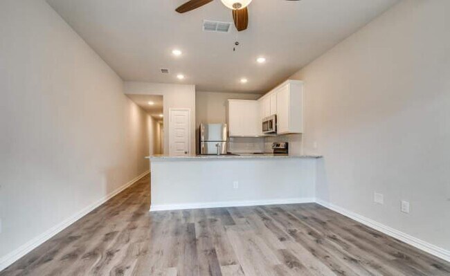 Building Photo - 1 bedroom in Fort Worth TX 76053