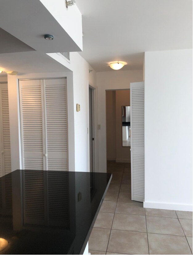 Foto del edificio - 700 NE 63rd St