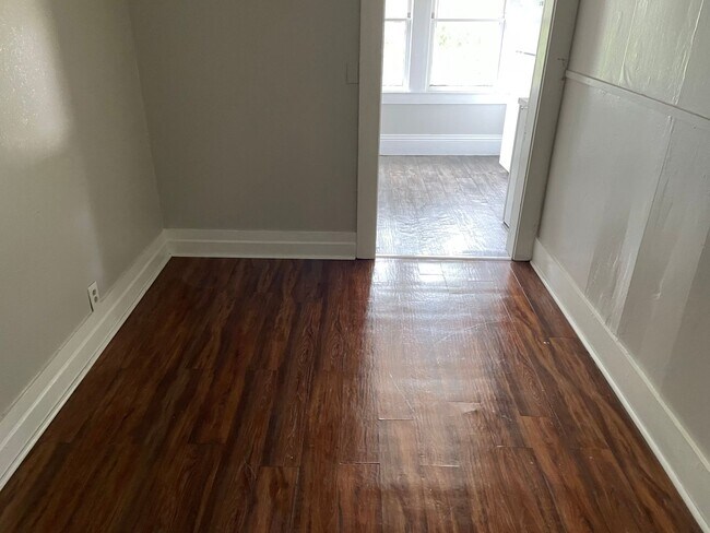 Foto del edificio - 820 College St