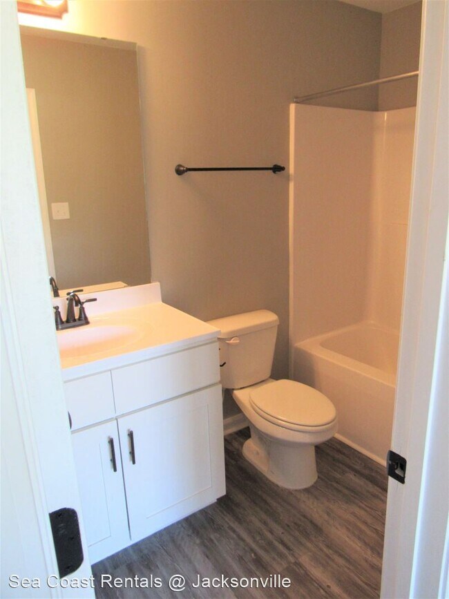 Building Photo - 2 br, 2.5 bath House - 116 Cornerstone Place