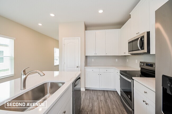 Foto del edificio - 447 Falcon Ridge Rd