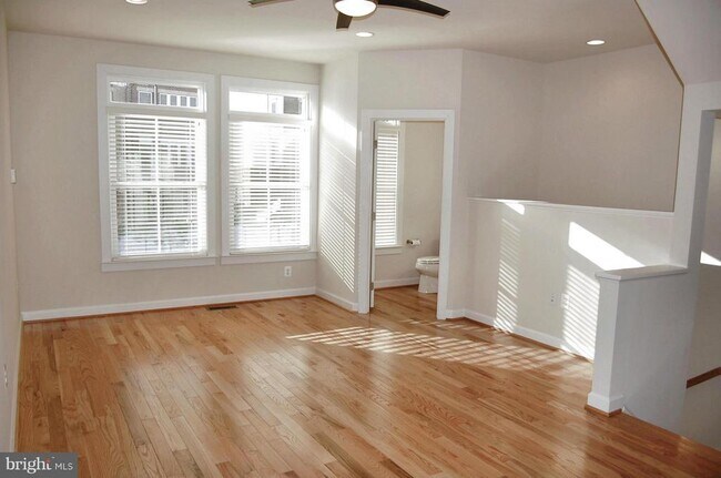 Foto del edificio - 44692 Collingdale Terrace