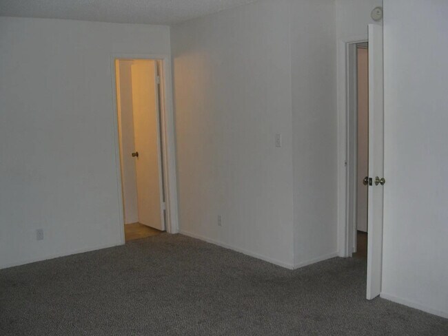 Foto del edificio - 4310 Caliente St