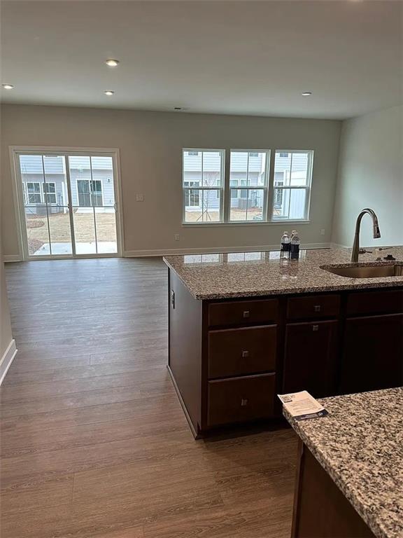 Foto del edificio - 247 Salt Lk Ln