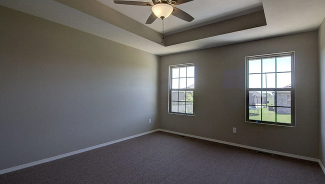 Building Photo - 3 Bedroom Duplex in Monte Cristo