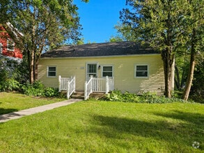 Building Photo - 1408 Harpst St