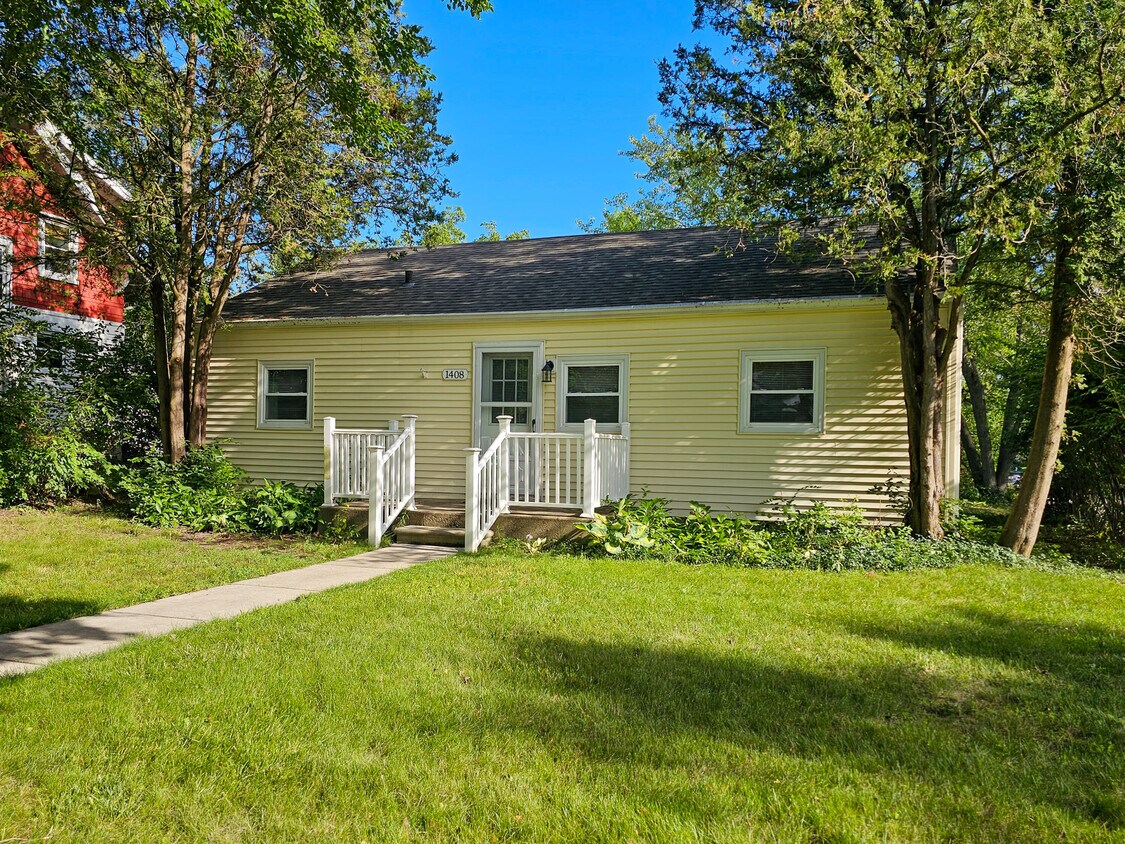 Foto principal - 1408 Harpst St