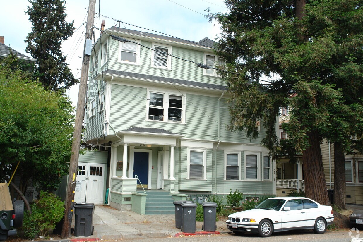 Primary Photo - 2418-2420 Atherton St