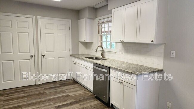 Foto del edificio - 3814 Meadowcliff Dr