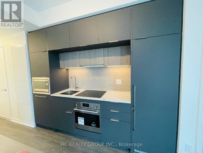 Building Photo - 185 Alberta Ave