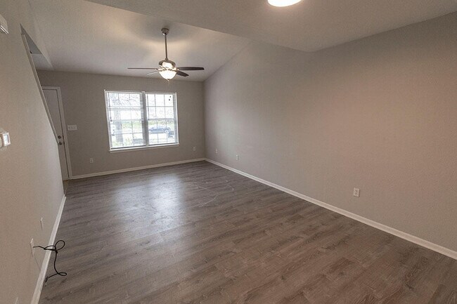 Foto del edificio - 5313 Currituck Ln