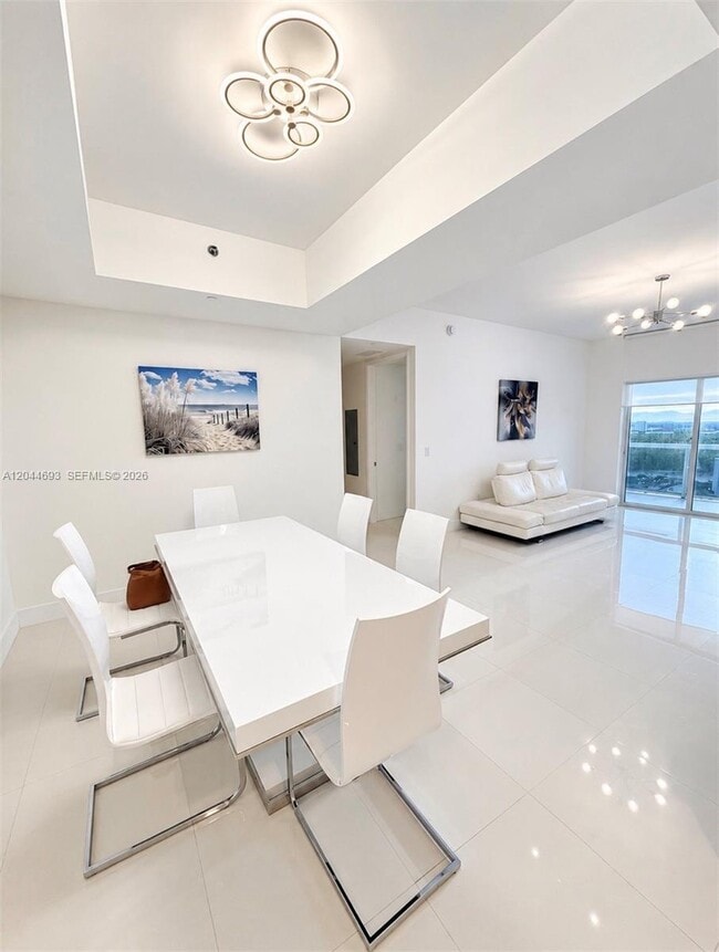 Building Photo - 16001 Collins Ave