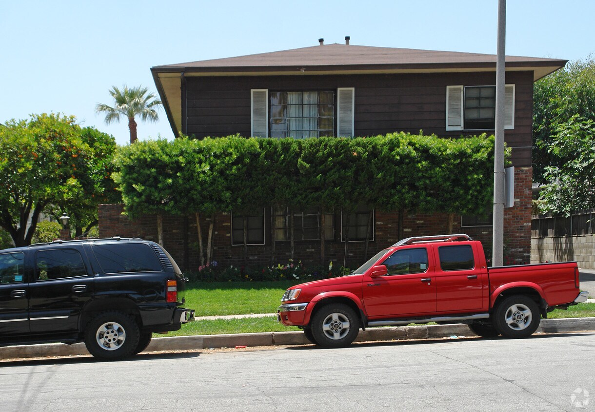 Building Photo - 449 Euclid Ave