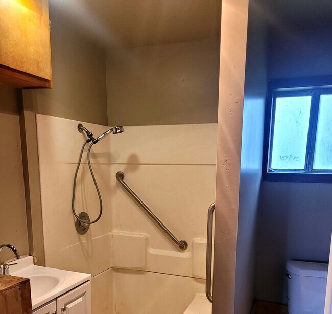 Foto del edificio - 1925 S 9th St