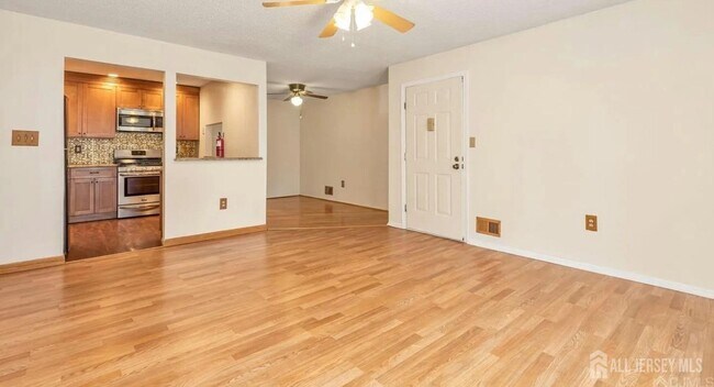 Building Photo - 378 lancaster Ct