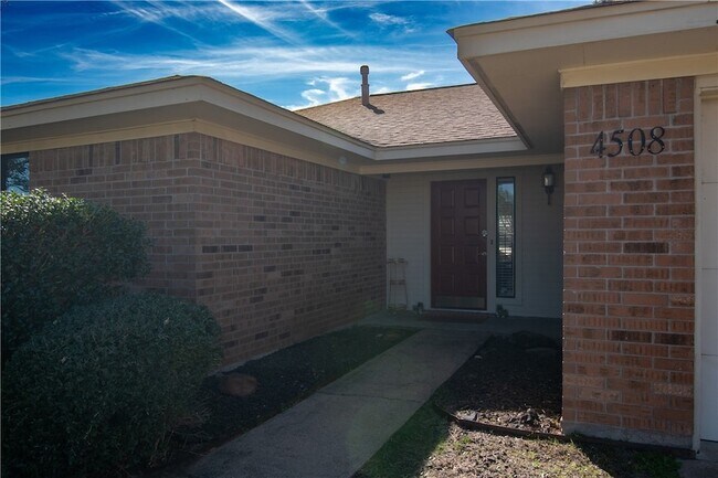 Foto del edificio - 4508 Littleton Ct