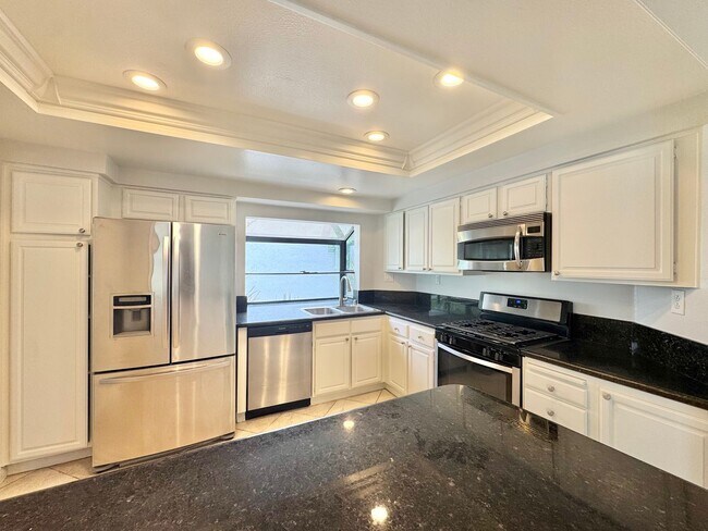 Foto del edificio - Beautiful 4Bd/2.5Ba Available In Laguna Hi...