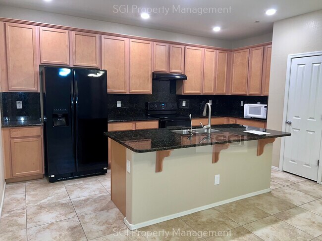 Building Photo - 6837 E Posada Cir